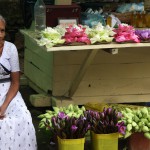 Blumenverkäuferin in Kandy