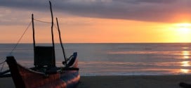 Sonnenaufgang am Strand von Arugam Bay