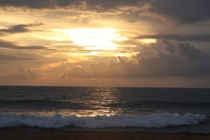 Sonnenuntergang am Strand von Sri Lanka